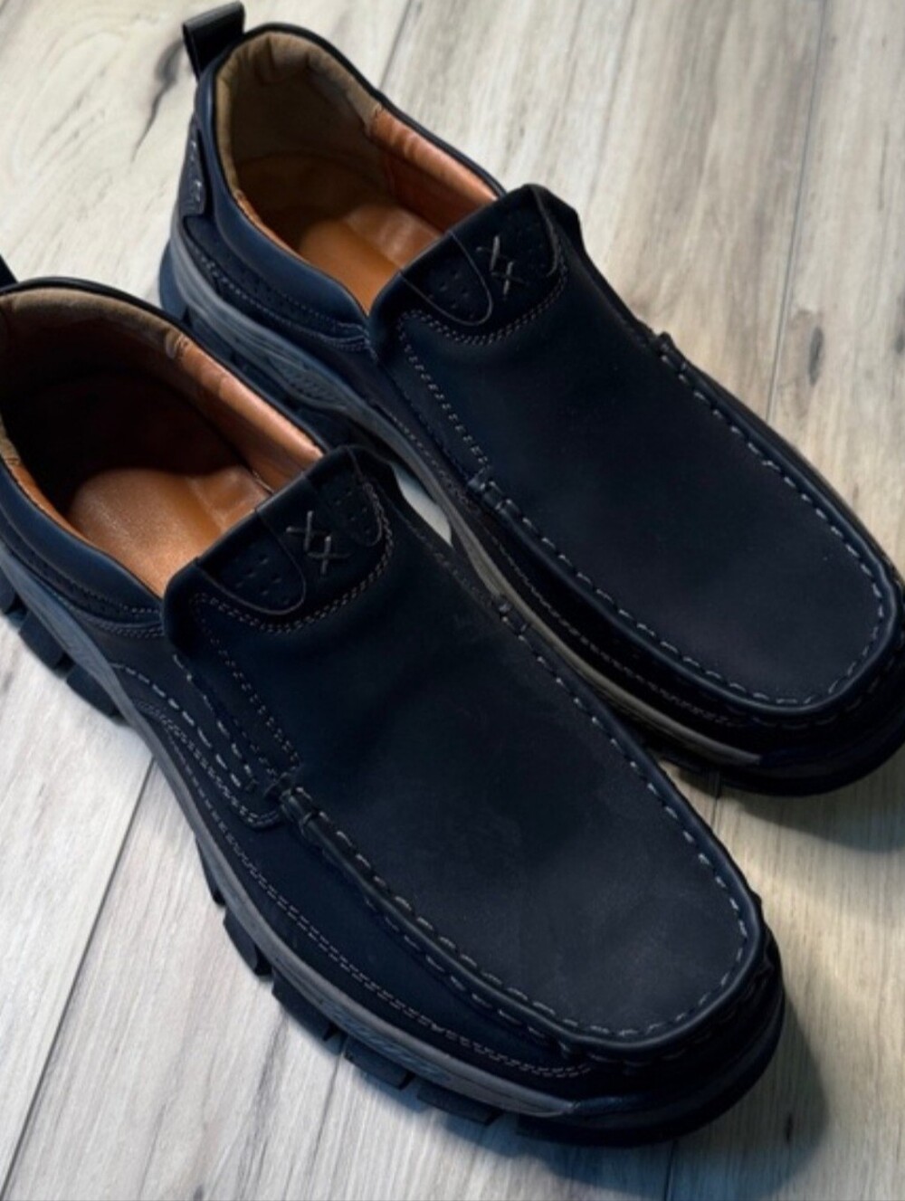 Men's Slip-On Casual Leather Moc Toe Shoes - Black